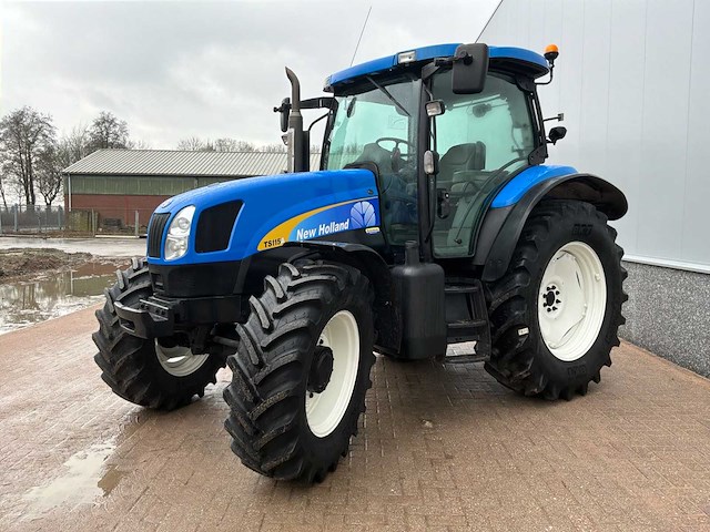 2004 new holland ts115a tractor (nieuwe motor en banden) - afbeelding 7 van  26