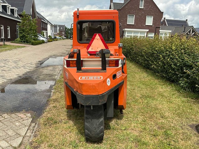 2004 nimos portier 11 werktuigdrager met veegborstels - afbeelding 32 van  36