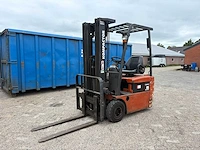 2004 nissan snx1l15hq vorkheftruck - afbeelding 1 van  10