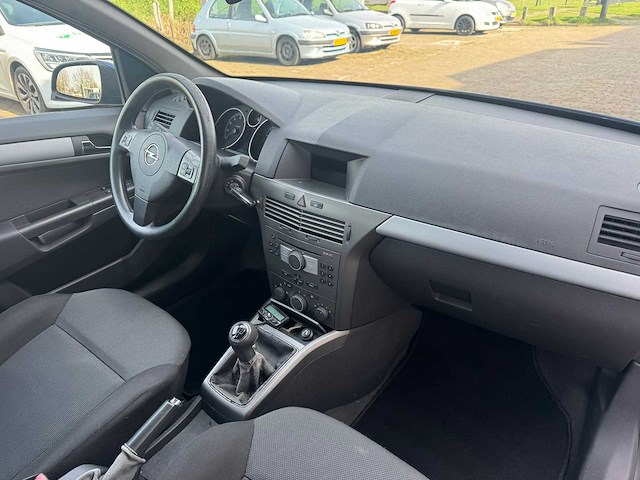 2004 opel astra 1.4 cool enjoy 93-pl-bt - afbeelding 2 van  12