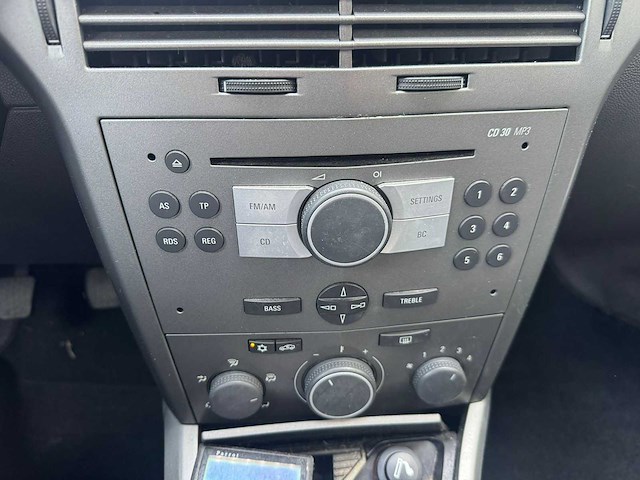 2004 opel astra 1.4 cool enjoy 93-pl-bt - afbeelding 3 van  12
