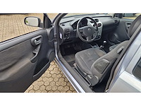 2004 opel corsa 1.2-16v enjoy personenauto - afbeelding 6 van  12