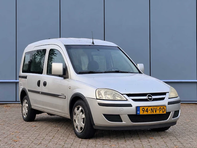 2004 opel tour 1.6 airco benzine rolstoelbus - afbeelding 8 van  14