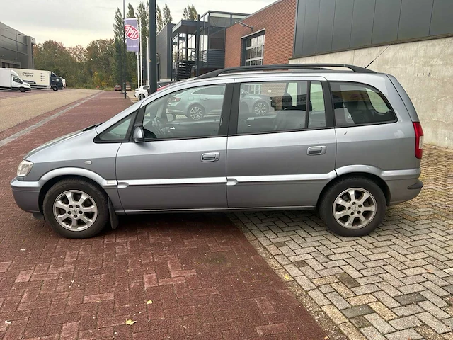 2004 opel zafira 1.8-16v maxx personenauto - afbeelding 13 van  15