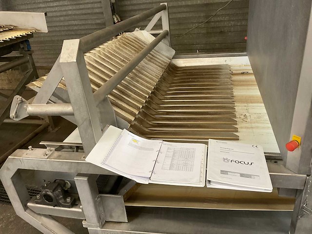 2004 optimum sorting mlt18122230 optische bandsorteermachine met invoertriller - afbeelding 22 van  22