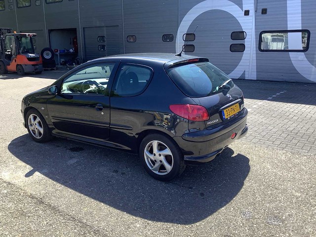 2004 peugeot 206 1.4-16v xs pack personenauto 33-pn-tj - afbeelding 23 van  29