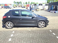 2004 peugeot 206 1.4-16v xs pack personenauto 33-pn-tj - afbeelding 26 van  29