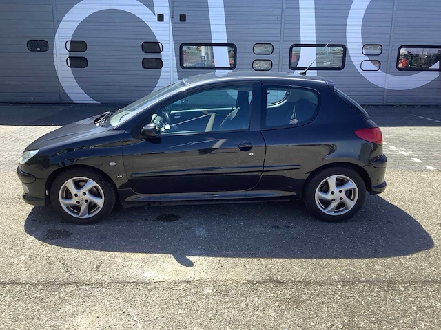 2004 peugeot 206 1.4-16v xs pack personenauto 33-pn-tj - afbeelding 12 van  29