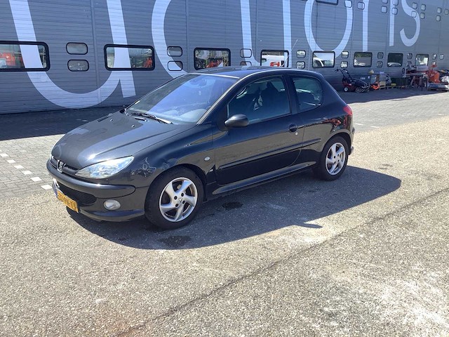 2004 peugeot 206 1.4-16v xs pack personenauto 33-pn-tj - afbeelding 1 van  12