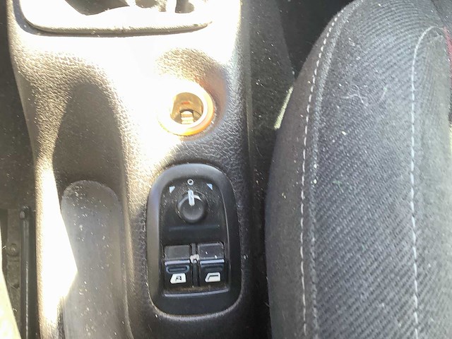 2004 peugeot 206 1.4-16v xs pack personenauto 33-pn-tj - afbeelding 8 van  12