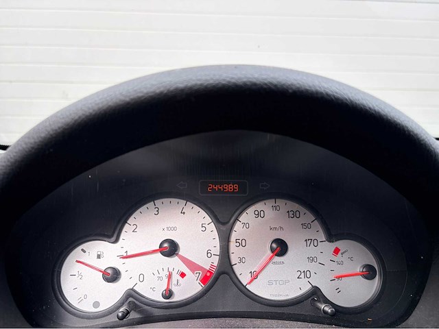 2004 peugeot 206 airco 1.6-16v quiksilver personenauto - afbeelding 3 van  11