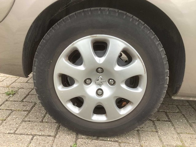 2004 peugeot 307 sw 1.6 16v personenauto - afbeelding 12 van  14