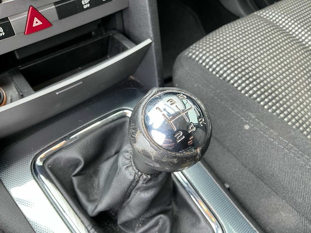 2004 peugeot 407 2.0-16v xs personenauto - afbeelding 8 van  27