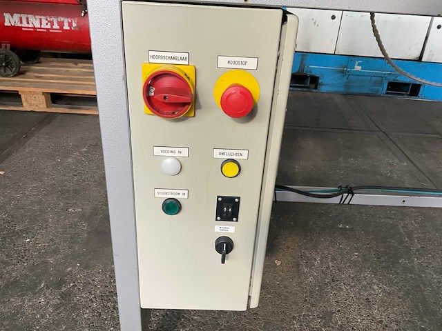 2004 philips beschermglas uitlijn-/en aanbreng machine - afbeelding 5 van  10