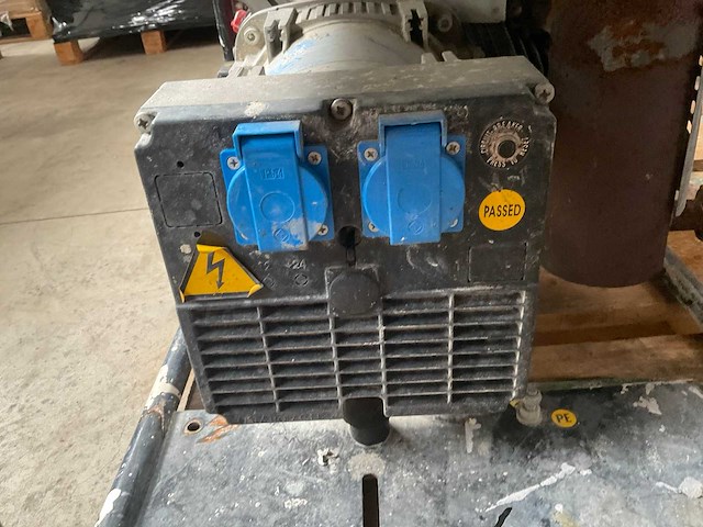 2004 pramac es 5000 power systems stroomgenerator - afbeelding 4 van  5