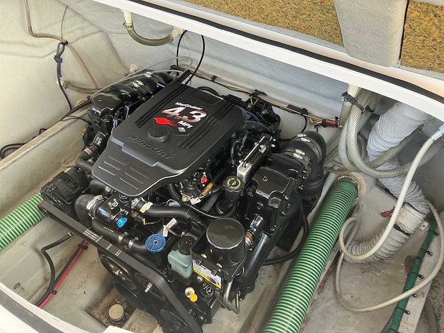 2004 quicksilver 650 cruiser speedboot - afbeelding 14 van  21