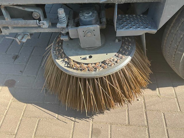 2004 ravo 540 straatveegmachine - afbeelding 30 van  42