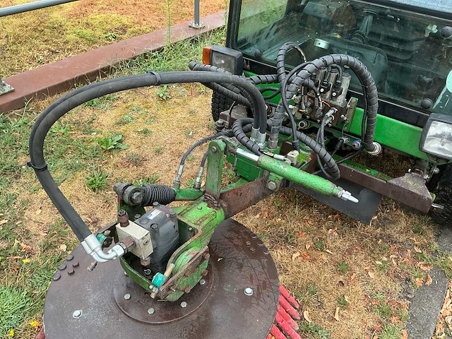 2004 roberine 1504 werktuigdrager met onkruidborstel - afbeelding 2 van  21