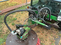 2004 roberine 1504 werktuigdrager met onkruidborstel - afbeelding 2 van  21