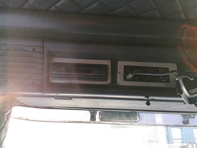 2004 scania 420 vrachtwagen - afbeelding 9 van  18