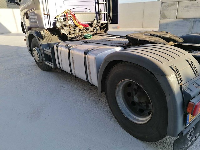 2004 scania 420 vrachtwagen - afbeelding 14 van  18