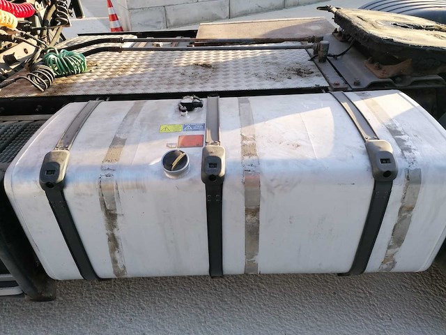 2004 scania 420 vrachtwagen - afbeelding 1 van  10