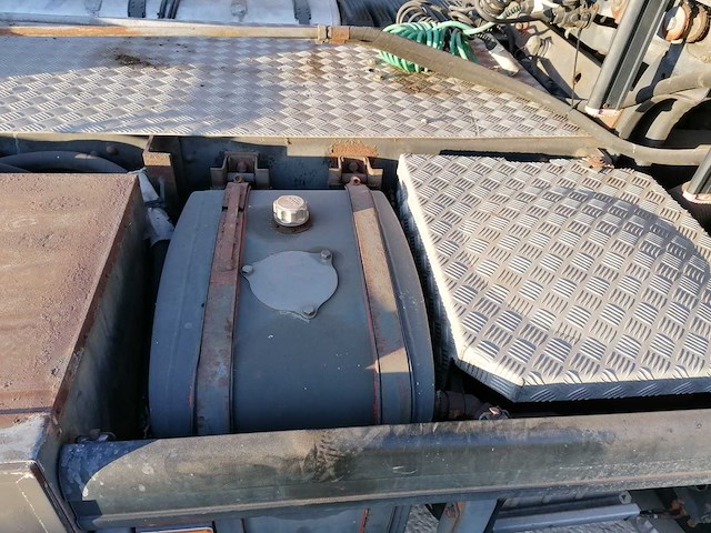 2004 scania 420 vrachtwagen - afbeelding 8 van  10