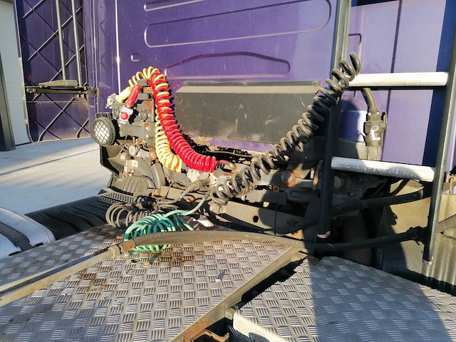 2004 scania 420 vrachtwagen - afbeelding 9 van  10