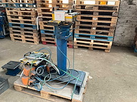 2004 schüco basispresse pneumatische aluminium profiel hoekpers - afbeelding 7 van  15