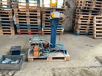 2004 schüco basispresse pneumatische aluminium profiel hoekpers