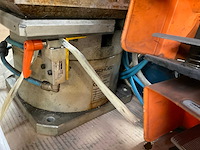 2004 schüco basispresse pneumatische aluminium profiel hoekpers - afbeelding 13 van  30