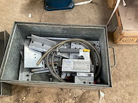 2004 schüco basispresse pneumatische aluminium profiel hoekpers - afbeelding 16 van  30