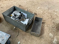 2004 schüco basispresse pneumatische aluminium profiel hoekpers - afbeelding 22 van  30