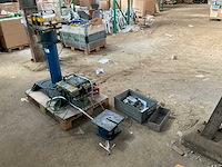 2004 schüco basispresse pneumatische aluminium profiel hoekpers - afbeelding 24 van  30