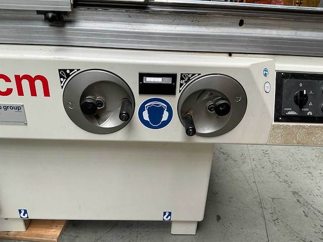 2004 scm si300s formaatcirkelzaagmachine - afbeelding 12 van  13