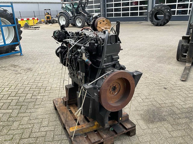 2004 sisu 8,4l 285 eta dieselmotor - afbeelding 7 van  11