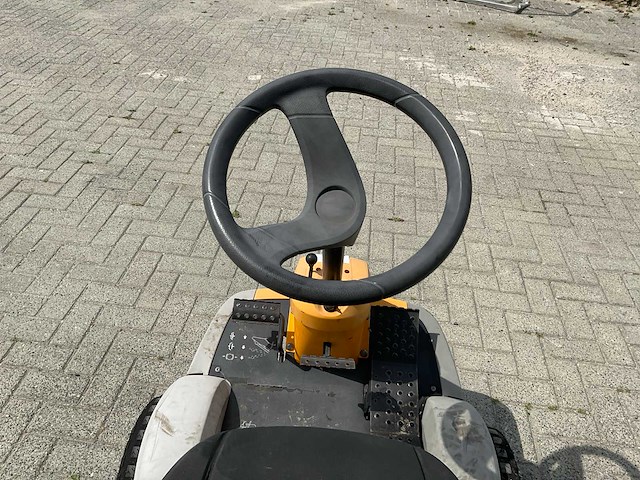 2004 stiga p901 (park compact hst) zitmaaier - afbeelding 11 van  14