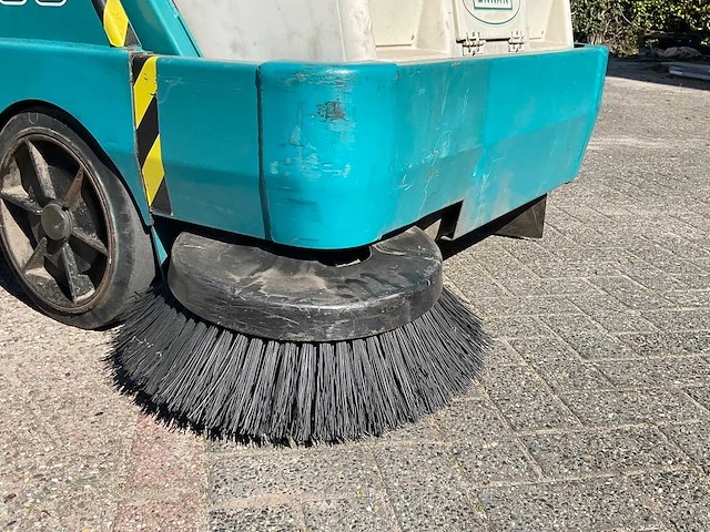 2004 tennant 6400 veegmachine - afbeelding 3 van  7