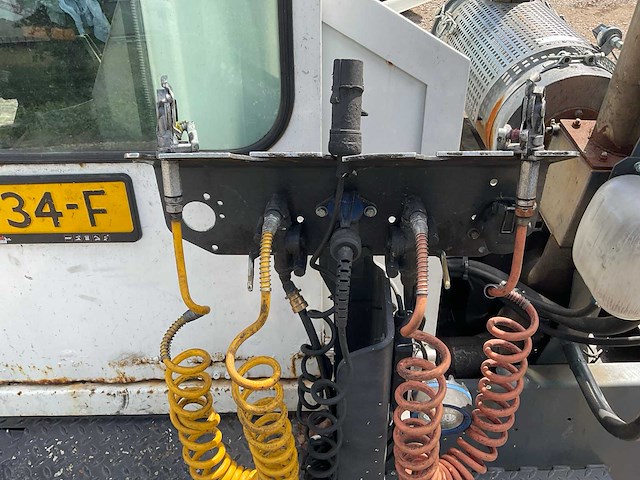 2004 terberg rt222 4x4 terminaltrekker - afbeelding 12 van  12