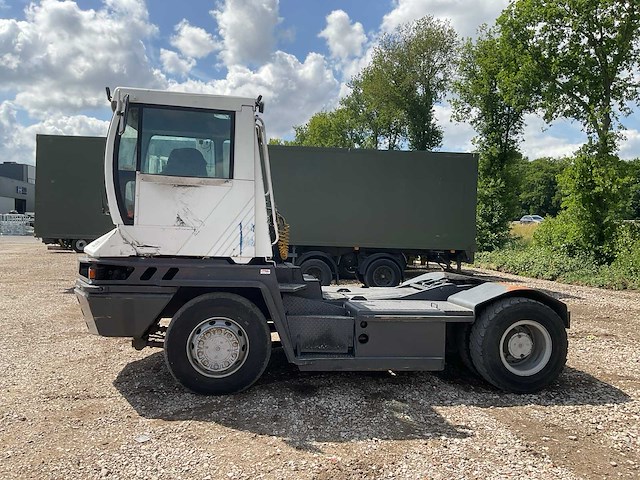 2004 terberg rt222 4x4 terminaltrekker - afbeelding 8 van  15