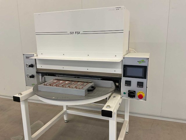 2004 tommy nielsen universal 501 fsx dubbele 6-voudige roterende sealmachine - afbeelding 1 van  5