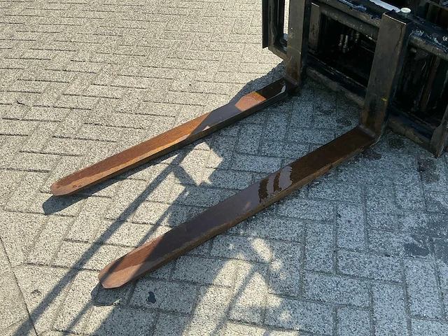 2004 toyota 7fdf25 vorkheftruck - afbeelding 12 van  12