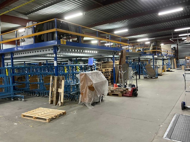 2004 twinfloor entresolvloer 40x33mtr - afbeelding 2 van  8