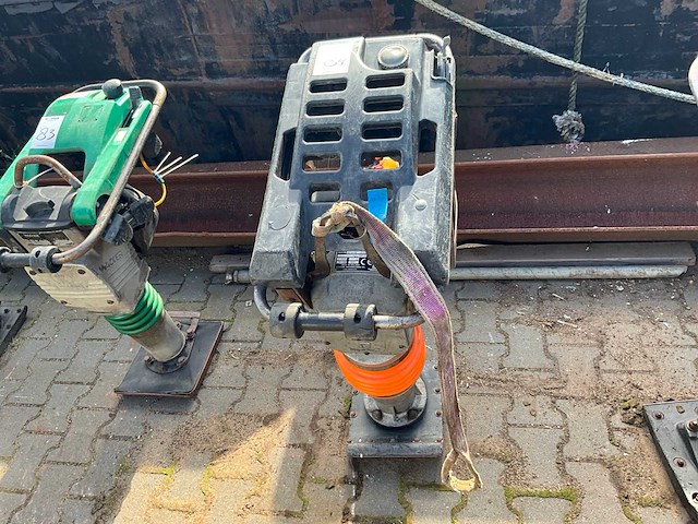 2004 ulbo ubz58 trilstamper - afbeelding 2 van  9