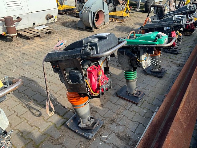 2004 ulbo ubz58 trilstamper - afbeelding 6 van  9