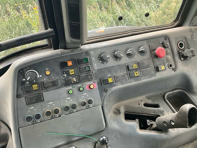 2004 valtra m120 vierwielaangedreven landbouwtractor - afbeelding 21 van  40