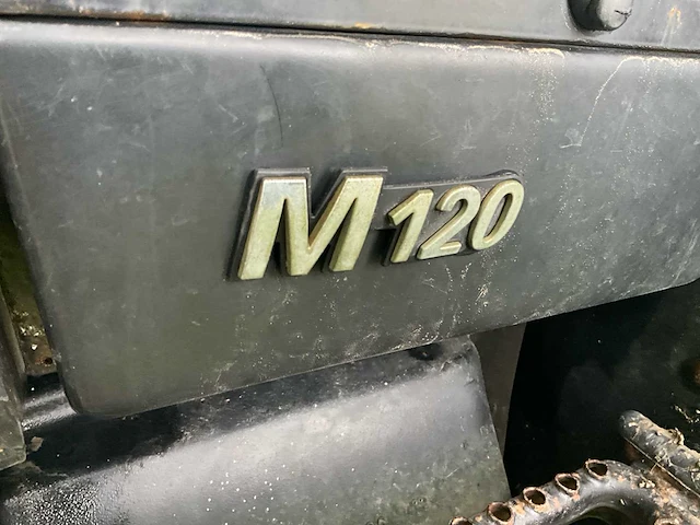 2004 valtra m120 vierwielaangedreven landbouwtractor - afbeelding 9 van  28