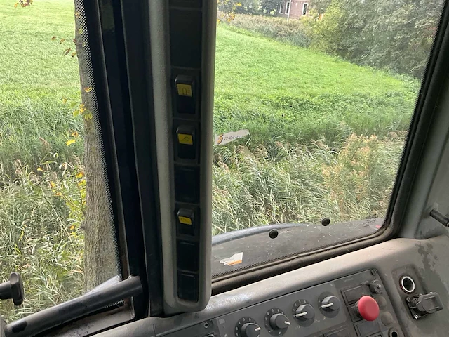 2004 valtra m120 vierwielaangedreven landbouwtractor - afbeelding 16 van  28