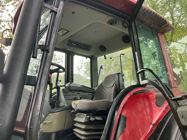 2004 valtra m120 vierwielaangedreven landbouwtractor - afbeelding 16 van  40