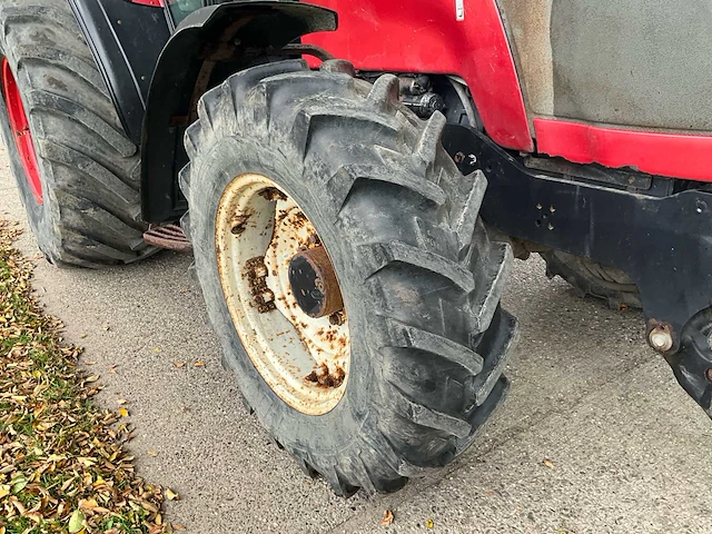 2004 valtra m120 vierwielaangedreven landbouwtractor - afbeelding 33 van  40
